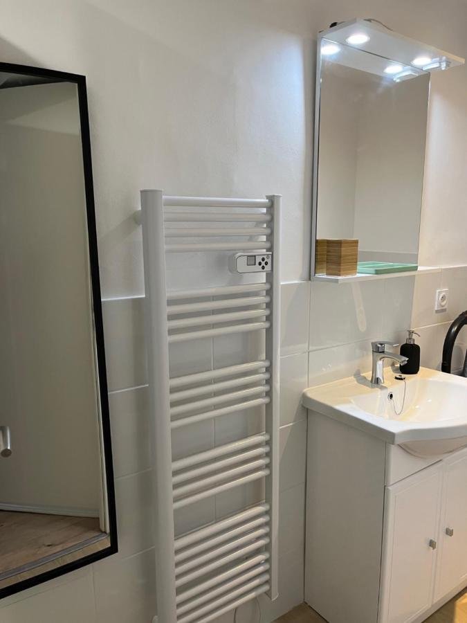 Studio Hyeres -Rue Pietonne Climatisation Lit 160 Tout Equipe - Sabrina מראה חיצוני תמונה